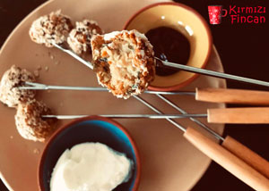 Fırında Yulaf Ezmeli Karnabahar Topları veya Karnabahar Köfteleri Fırında yulaf ezmeli karnabahar köftesi